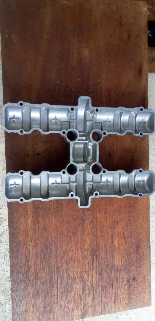 KZ1000 ヘッドカバー　素地色