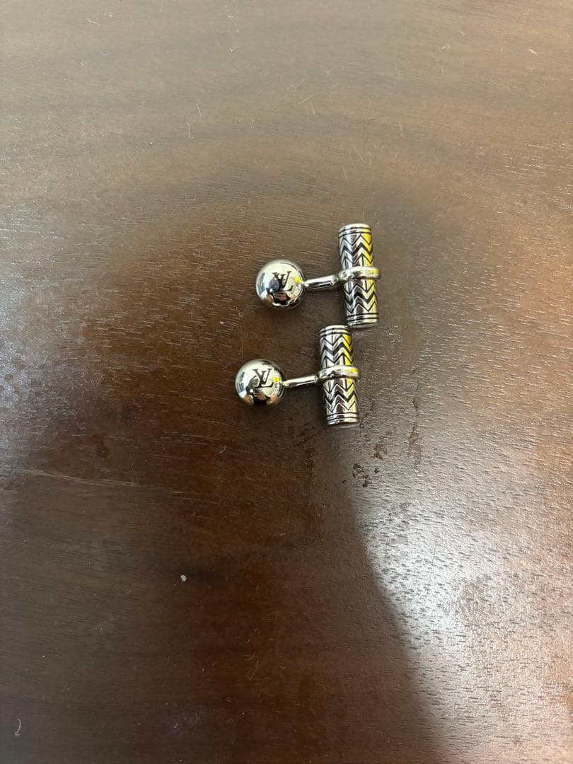 ルイヴィトン　カフリンクス