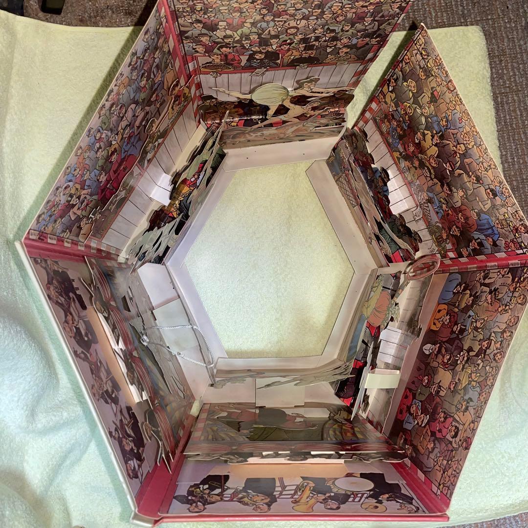 能登寄付　ロタール・メッゲンドルファー インターナショナル・サーカス　しかけ本