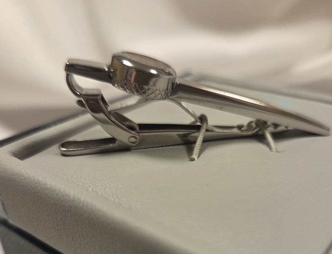 美品/タテオシアン ネクタイピン