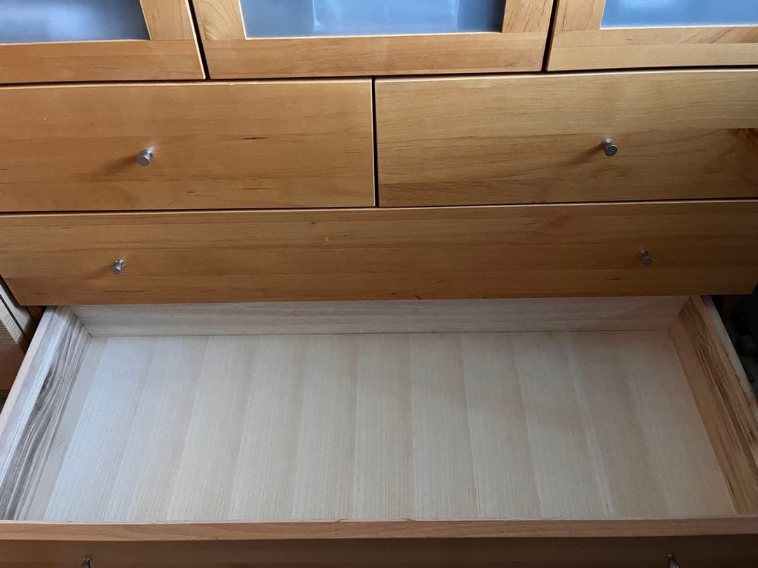 【希少】大川家具120cmチェスト 上段ガラス窓付き