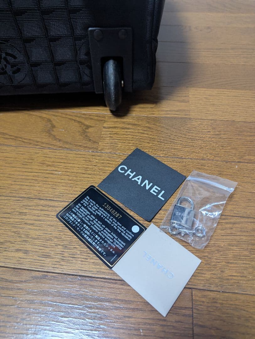 シャネル ニュートラベルライン ナイロン2輪 スーツケース　美中古