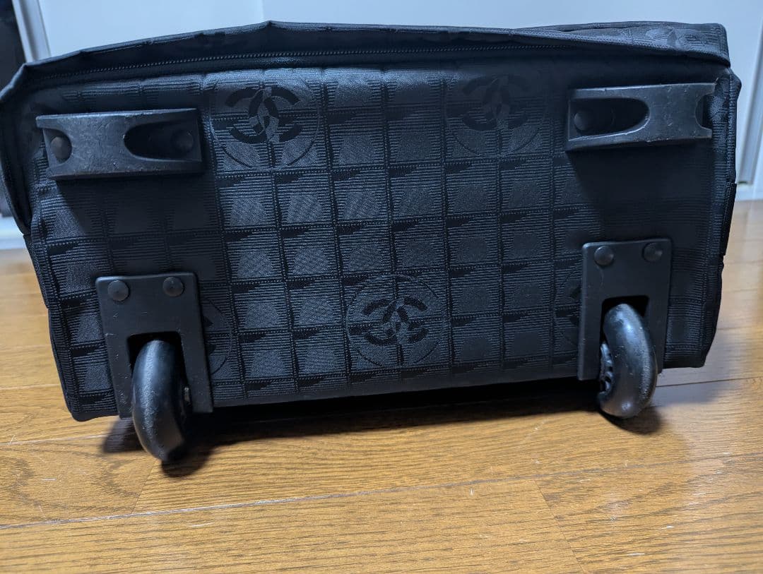 シャネル ニュートラベルライン ナイロン2輪 スーツケース　美中古
