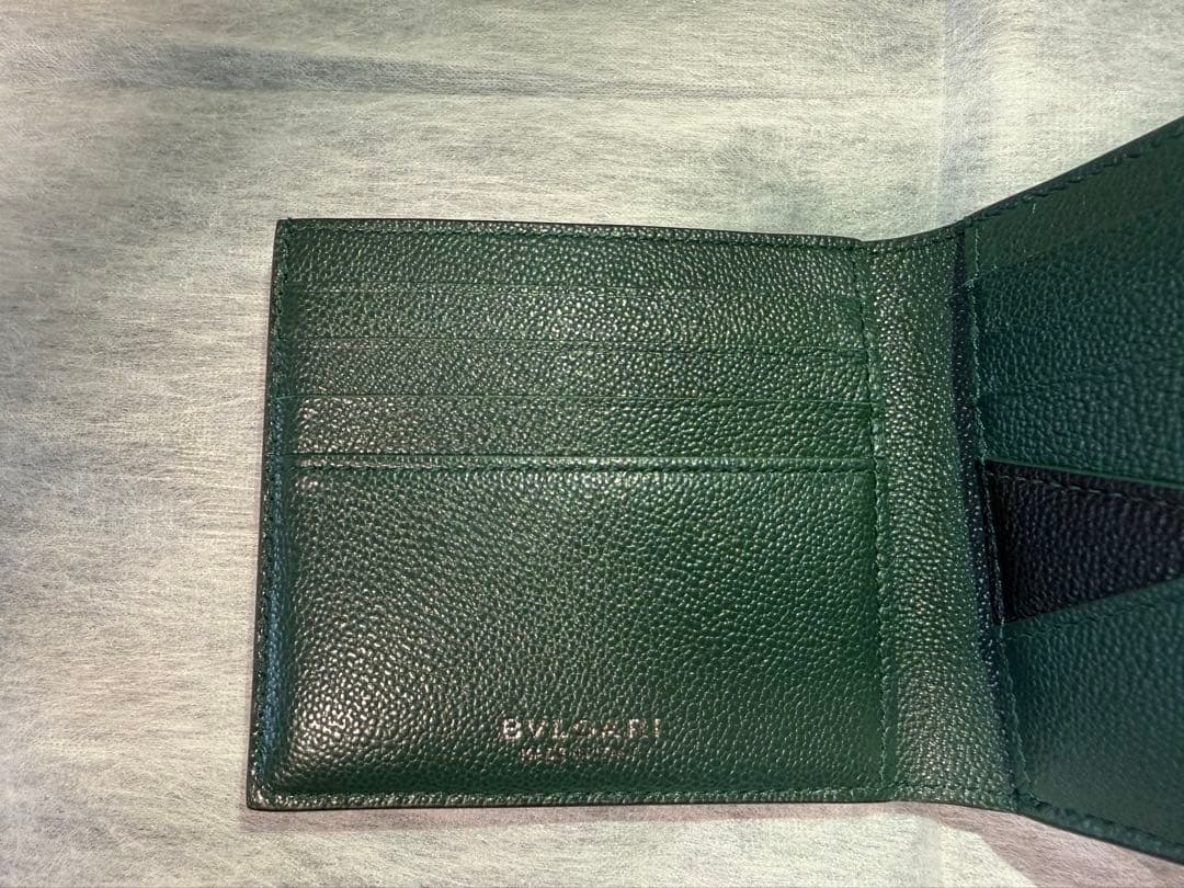 BVLGARI ブラックレザー 二つ折り財布