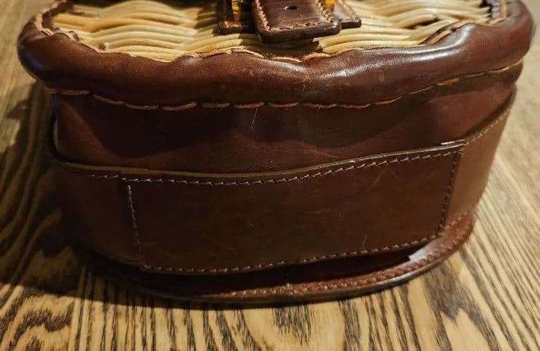 ebagos エバゴス ショルダーバッグ 紅藤