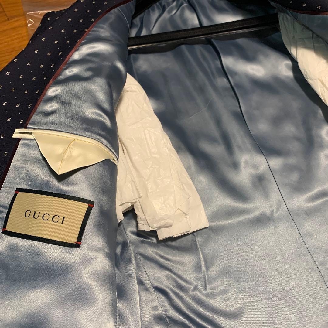 グッチ ストレートフィット G ドット ウール シングルブレスト スーツ