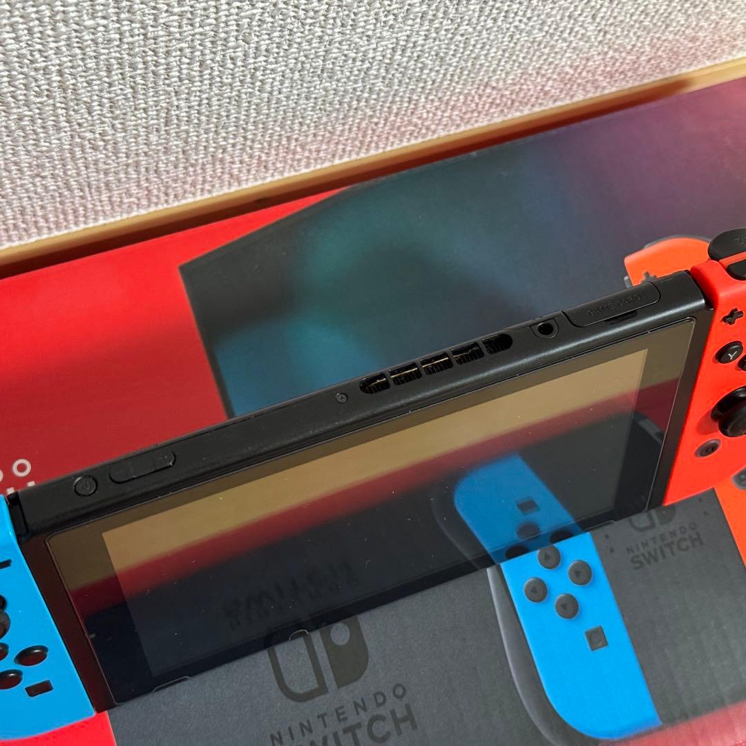 ニンテンドーSwitch 本体 ブルー/レッド 今だけプロコン&ソフトのセット！