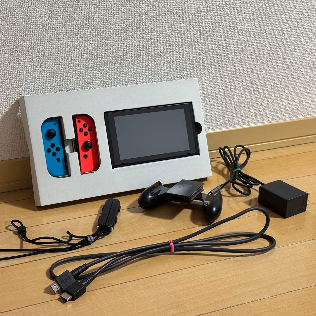 ニンテンドーSwitch 本体 ブルー/レッド 今だけプロコン&ソフトのセット！