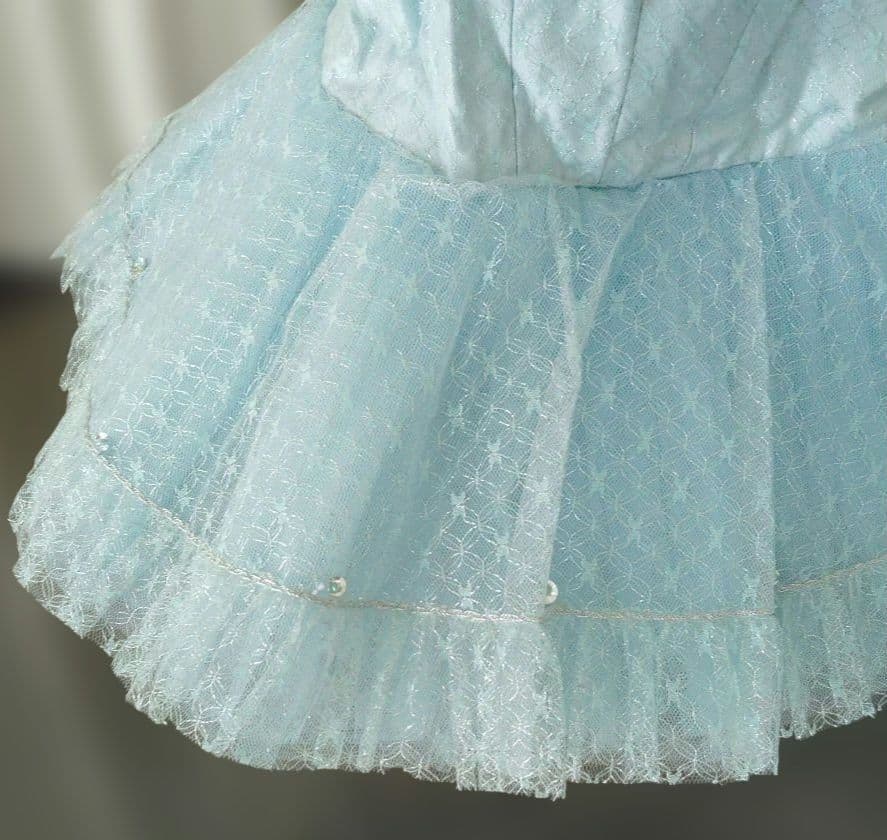 バレエ　クラシックチュチュ2着　　水色シルバーレース巾広　袖、冠付　訳あり