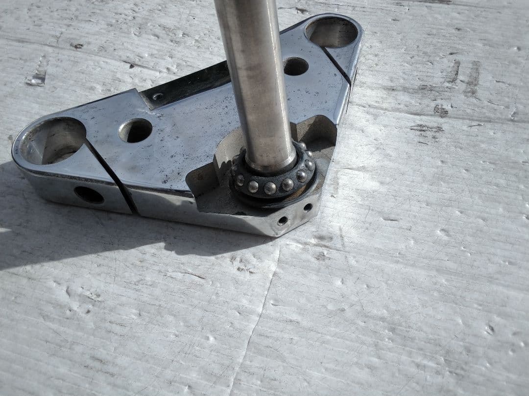 ホンダ　スティード４００　社外トリプルツリー