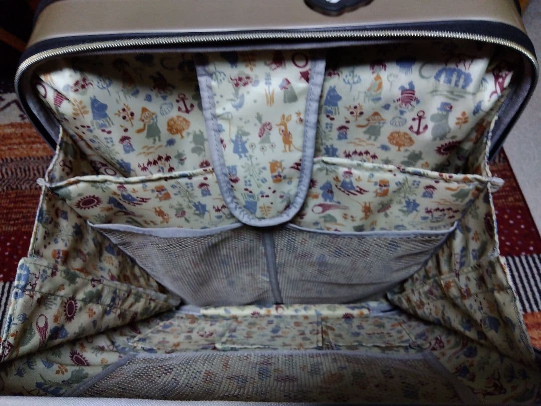 MOOMINリトルミイ/キャリーケースＬ（膨張タイプ）53L-63L、オマケ付き