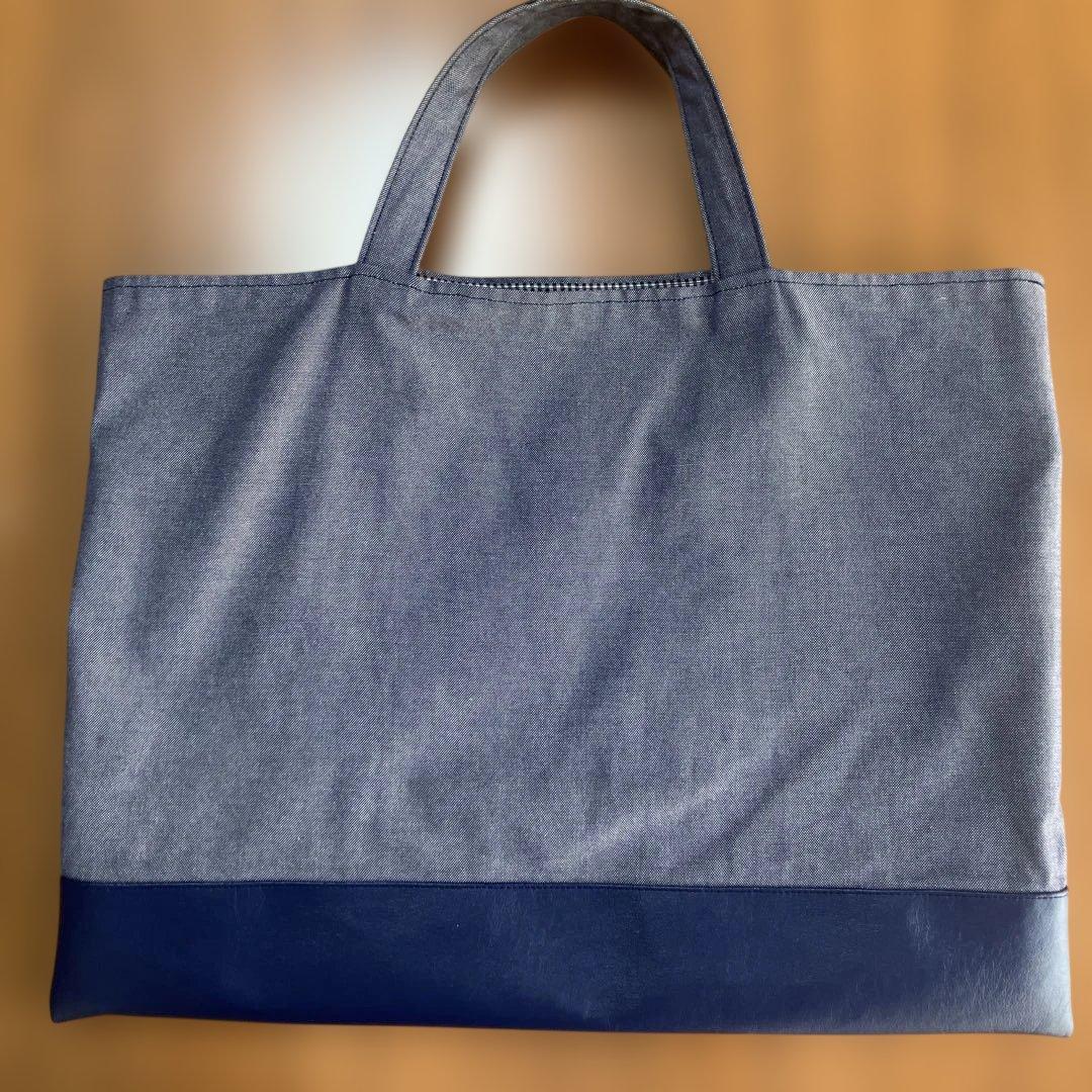 ファミリアfamiliar デニムトートバッグ　Hイニシャルチャーム付き　美品