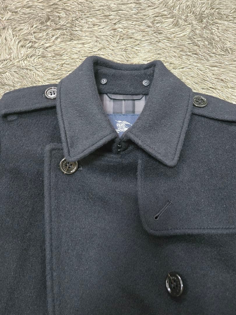 ファー付き黒ウールダブルブレストコート