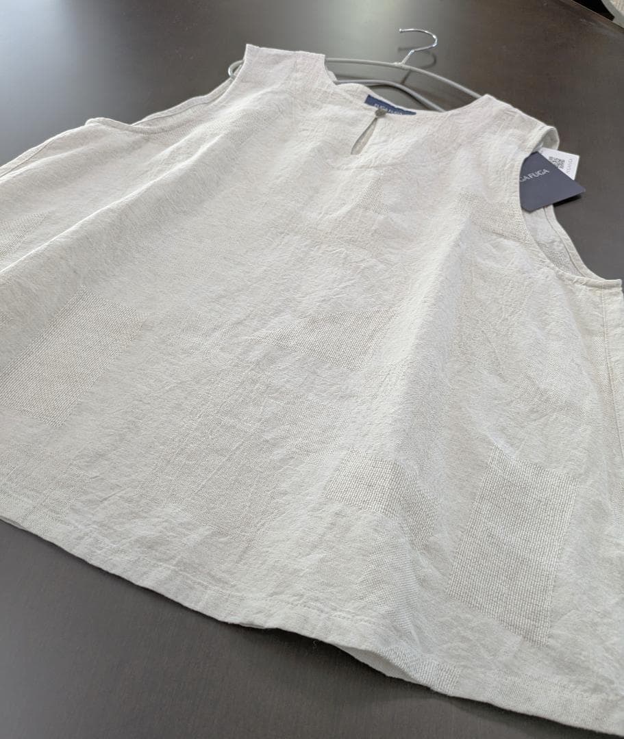 フーガフーガ☆25年SS現行品新品タグ付き☆綿麻織柄フレアベスト☆アイボリー