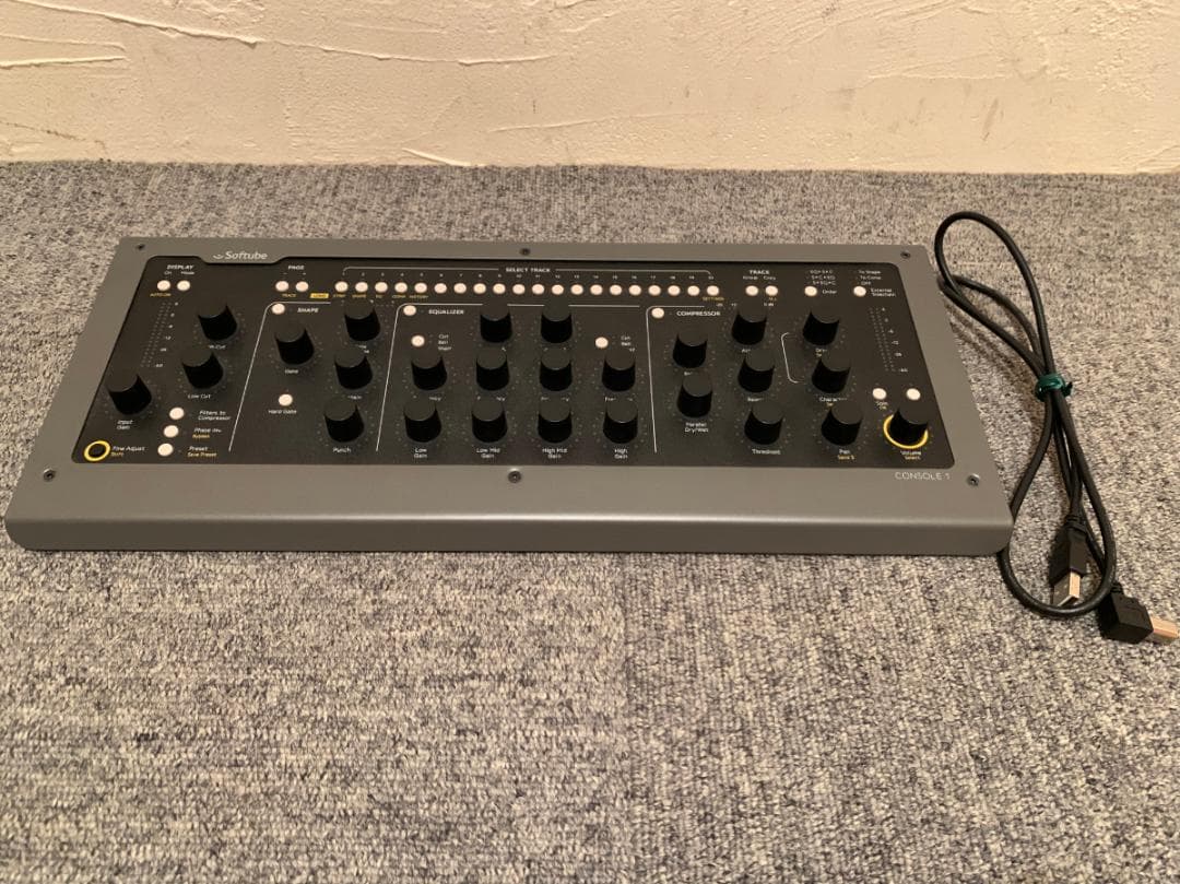 Softube Console 1 mk2　コントローラー