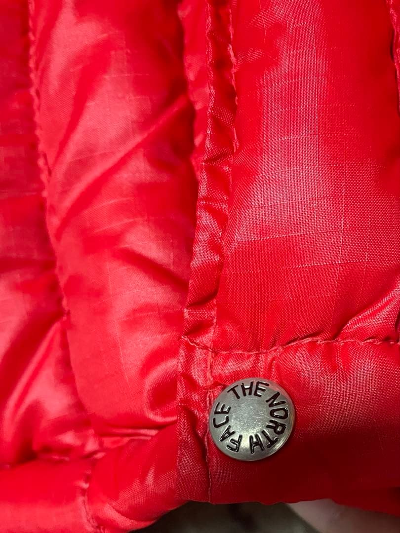 茶タグ　ノースフェイス　ダウンベスト　size M 美品　レッド