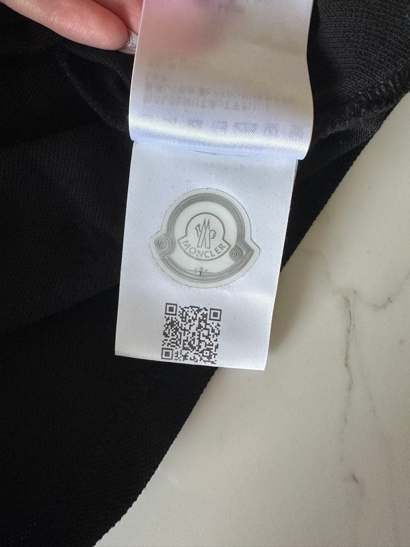 モンクレ　Moncler ブラック ポロシャツ メンズ　レディース　正規品