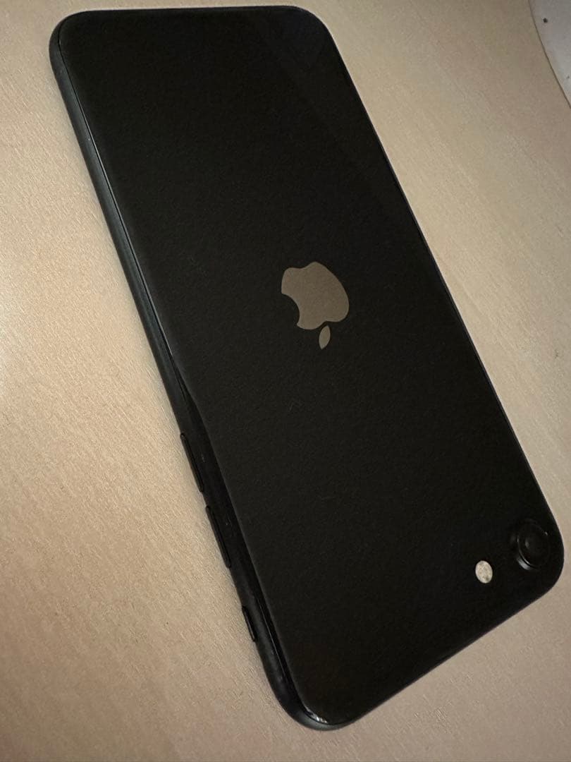 香*行様 iPhoneSE2 64GB SIMフリー　ネットワーク利用制限◯