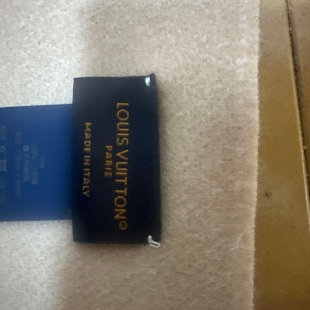 LOUIS VUITTON ロゴ入りマフラー ベージュ