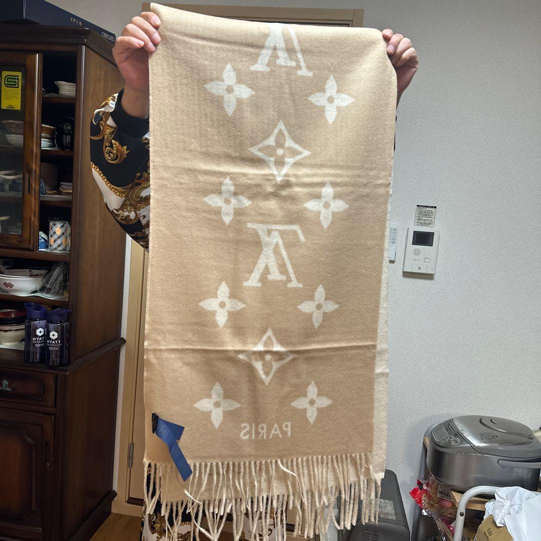 LOUIS VUITTON ロゴ入りマフラー ベージュ