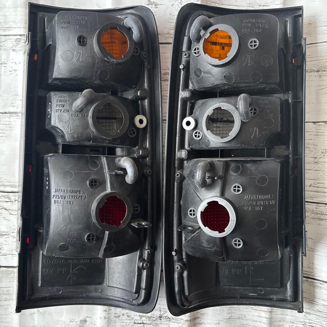 ランドクルーザー80 後期純正テールランプセット