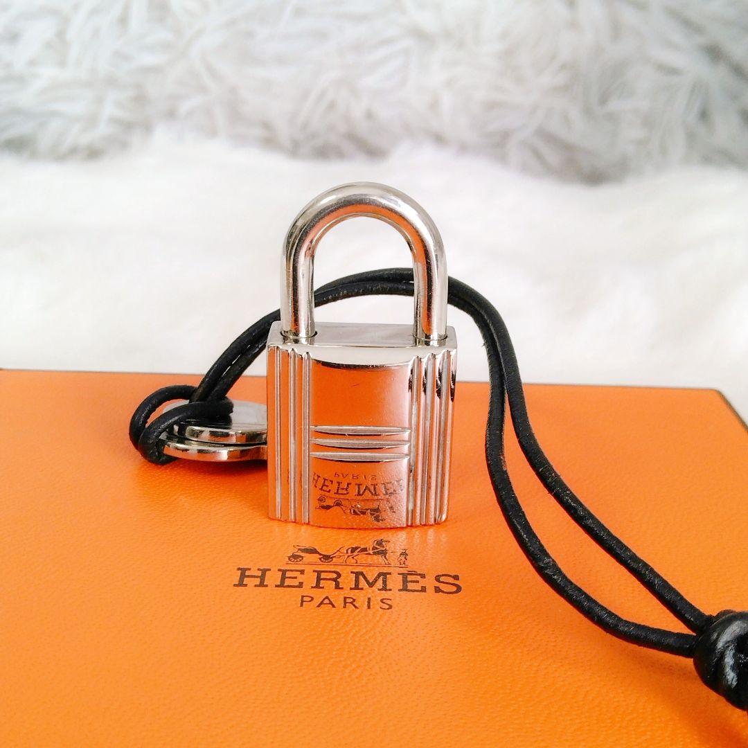 【美品】 HERMES エルメス　 カデナ　南京錠　鍵2ケ付き