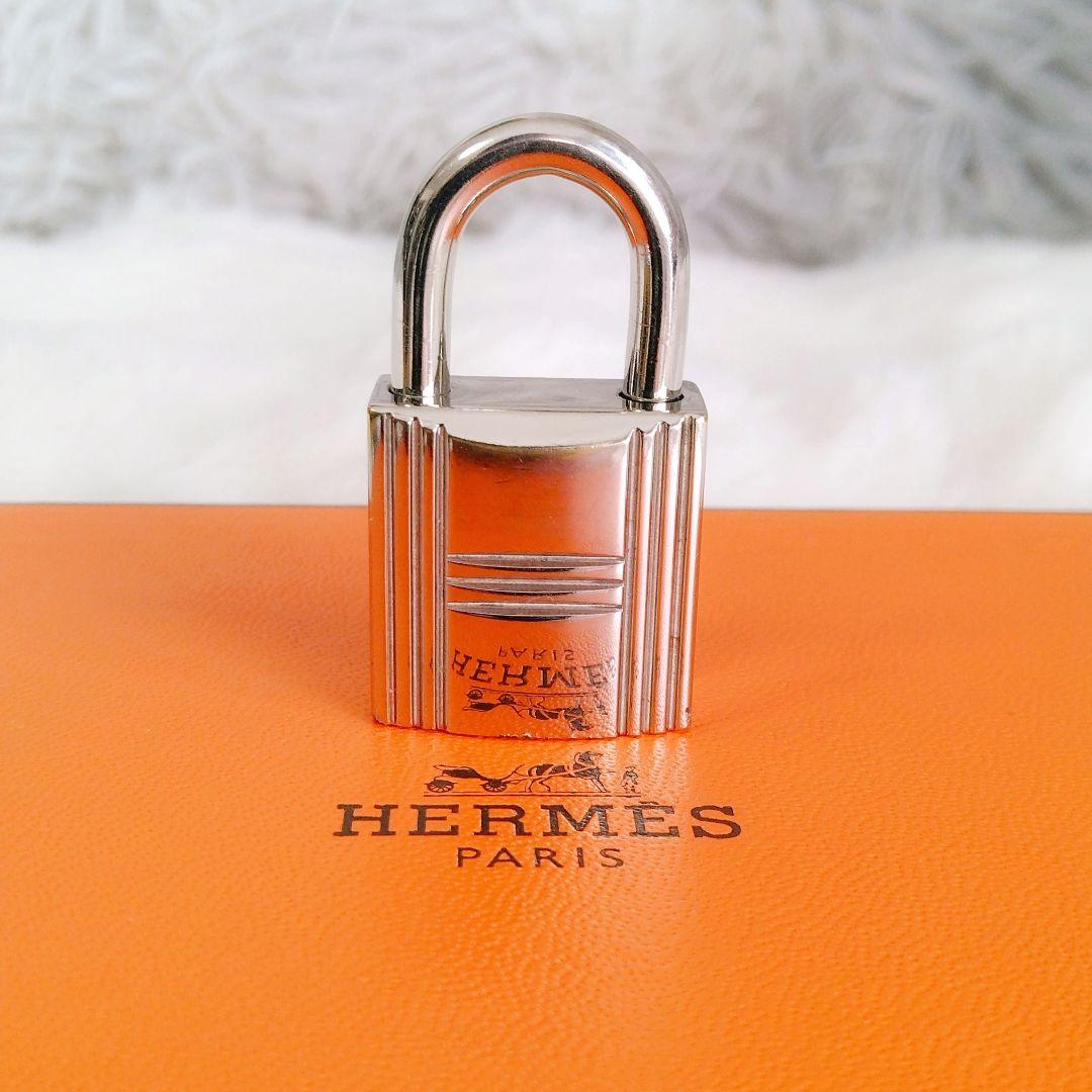 【美品】 HERMES エルメス　 カデナ　南京錠　鍵2ケ付き