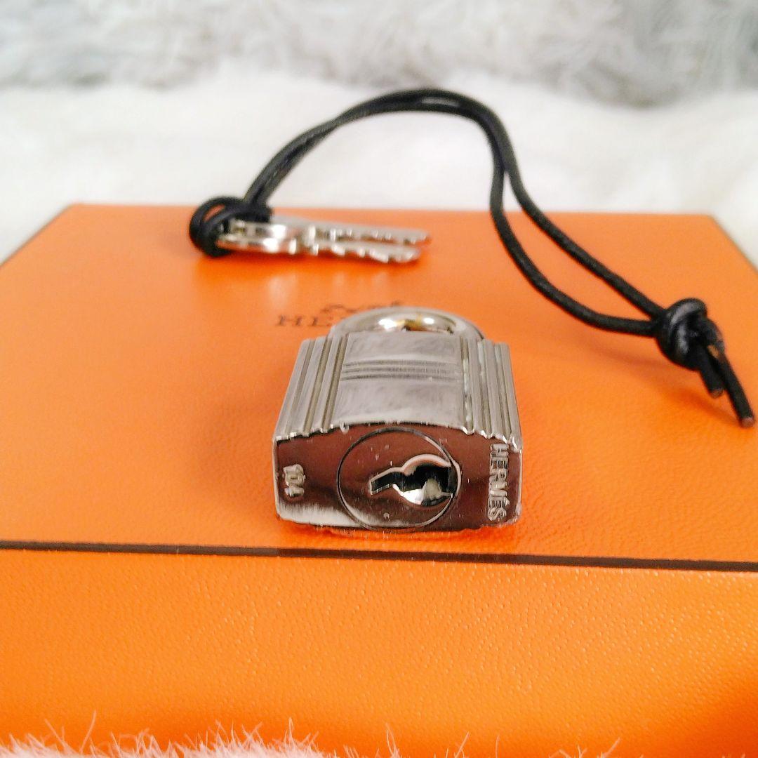 【美品】 HERMES エルメス　 カデナ　南京錠　鍵2ケ付き