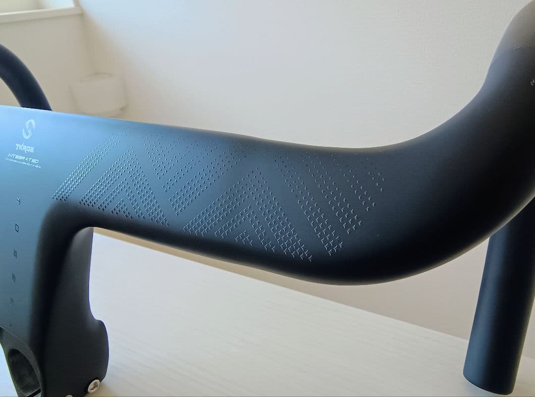 TOSEEK 一体型カーボンハンドルバー　ステム100mm 幅38mm 未使用