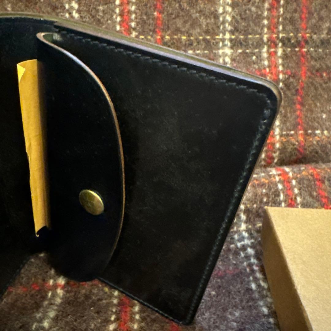 アーツアンドクラフツ米国ホーウィン社製紺色シェルコードバンウォレット新品未使用品