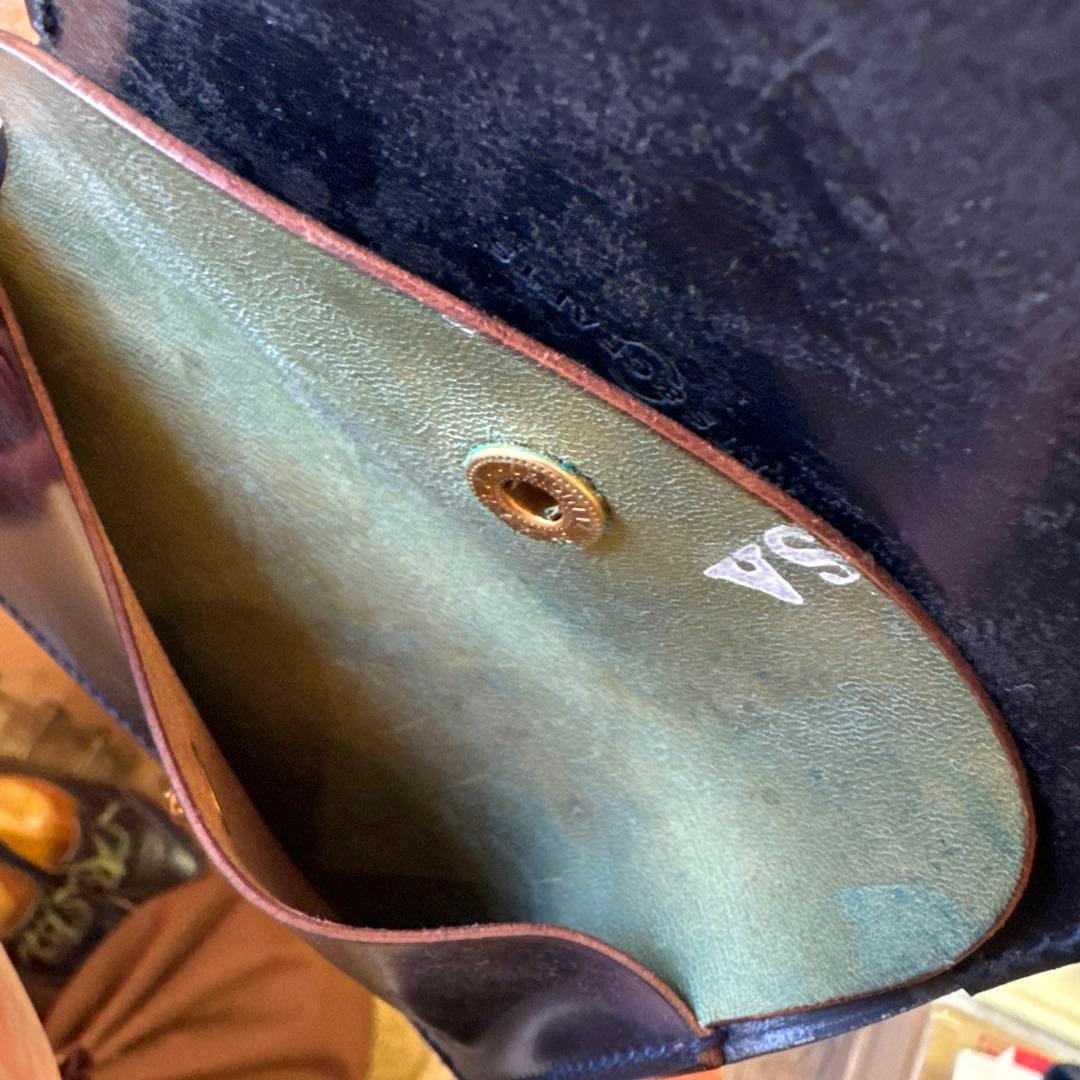 アーツアンドクラフツ米国ホーウィン社製紺色シェルコードバンウォレット新品未使用品