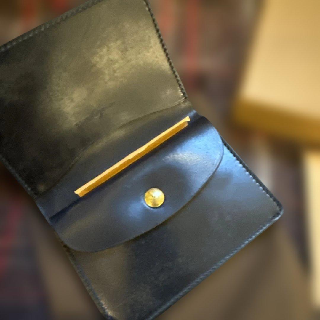 アーツアンドクラフツ米国ホーウィン社製紺色シェルコードバンウォレット新品未使用品