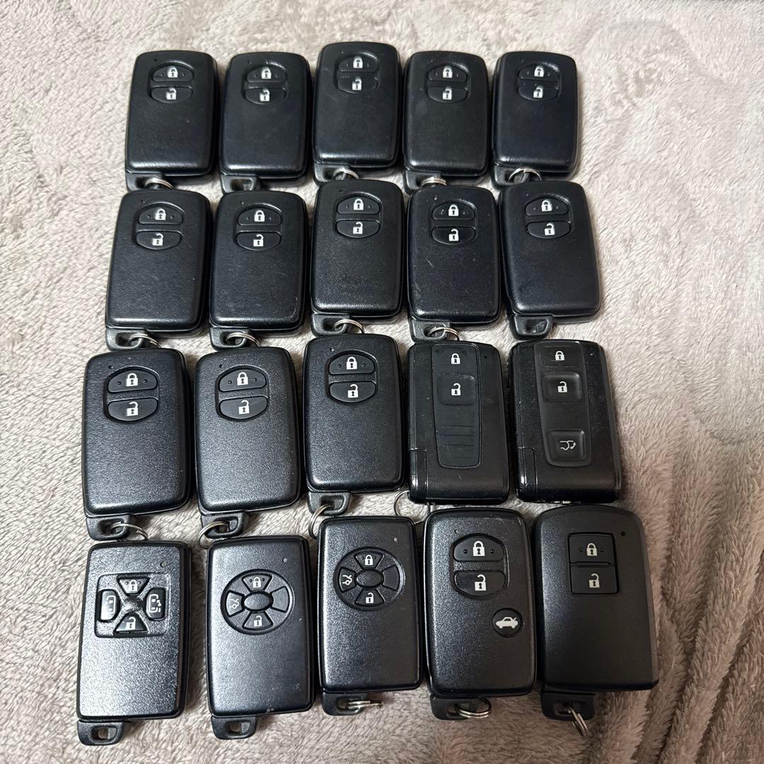 TOYOTA 20個セット スマートキー　TOYOTA
