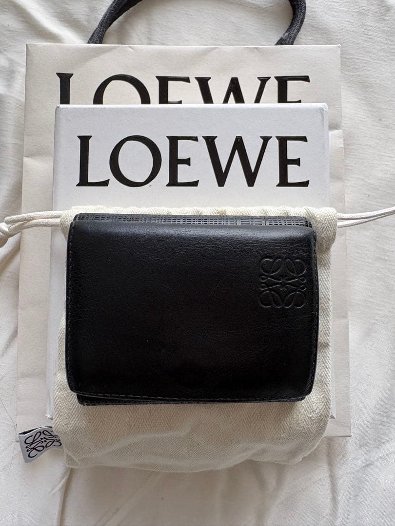 LOEWE ロエベ 三つ折り財布 ブラック 付属品全部有り