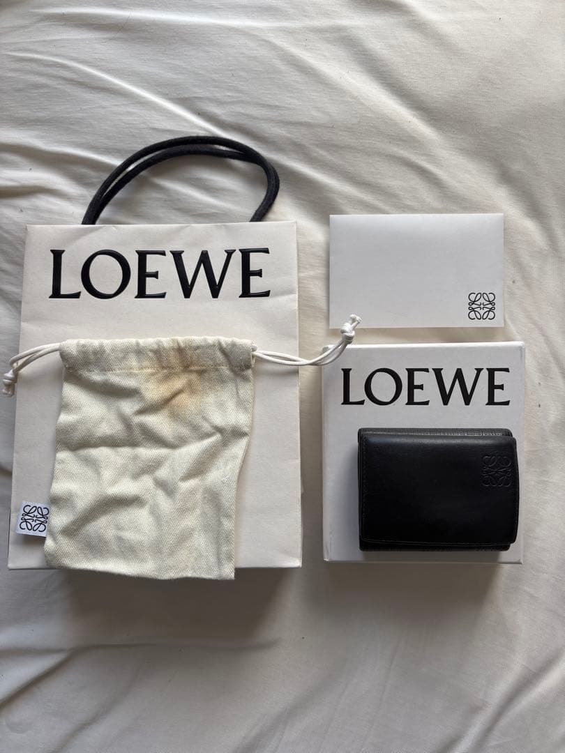LOEWE ロエベ 三つ折り財布 ブラック 付属品全部有り