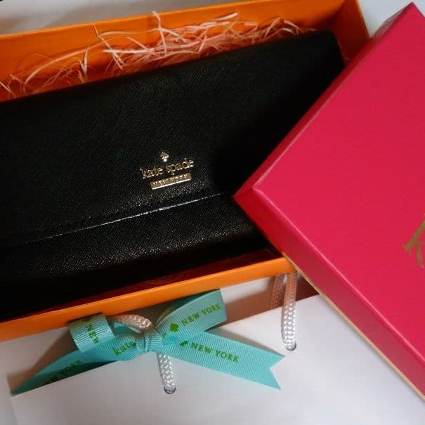 新品　ケイトスペード　長財布　プレゼント包装無し