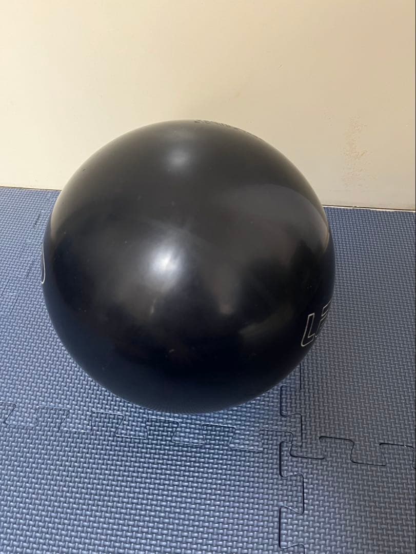 STORM ボウリングボール　レヴェル　15ポンド