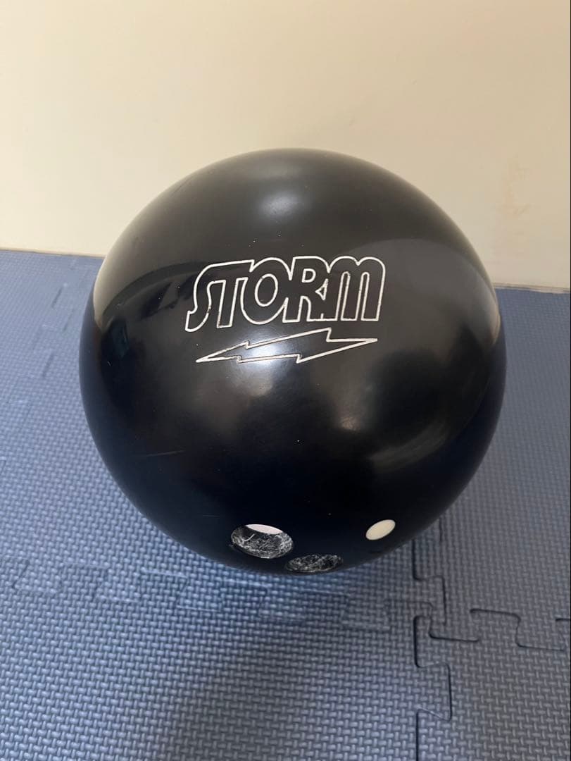 STORM ボウリングボール　レヴェル　15ポンド