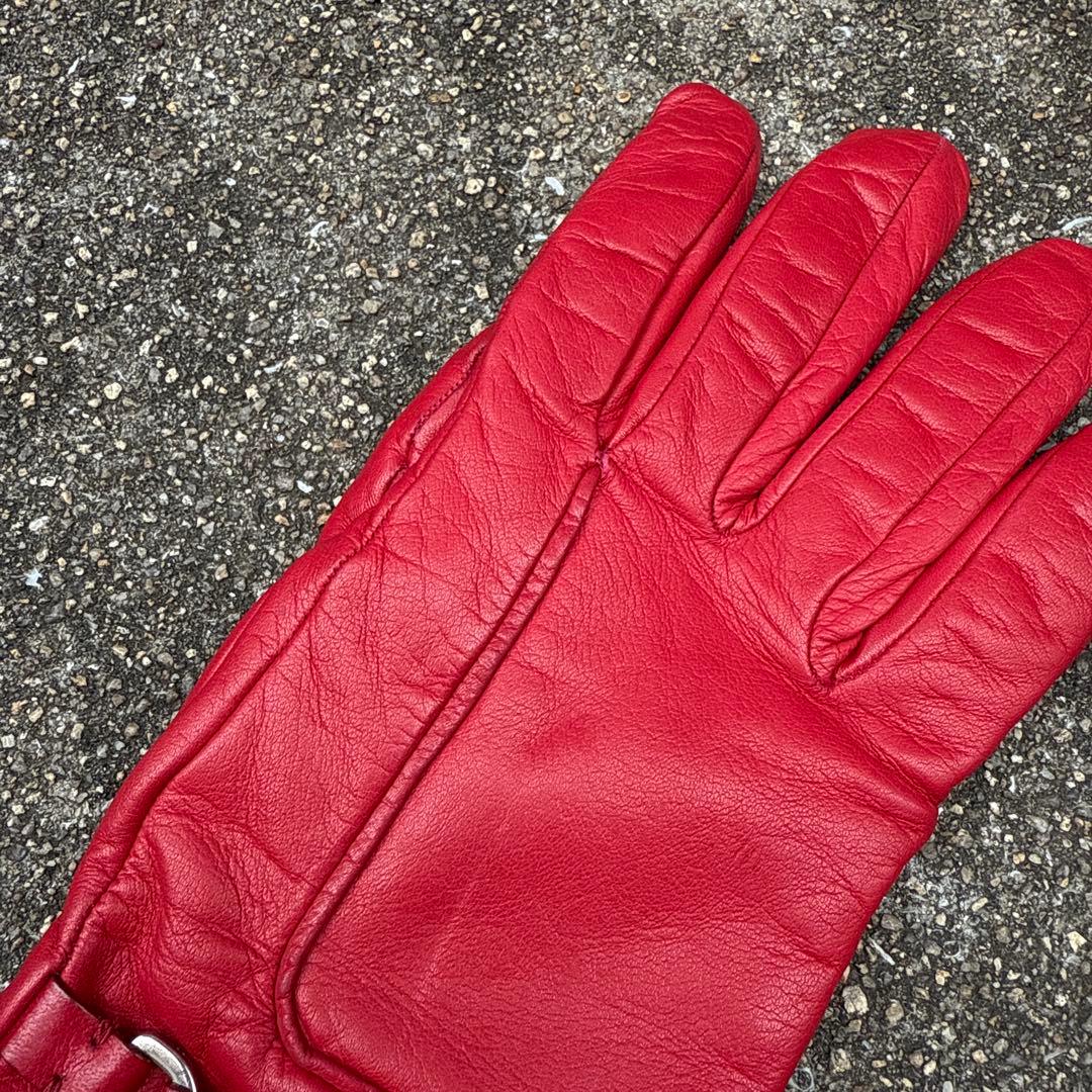 PRADA レザー手袋 バックル付き　プラダ