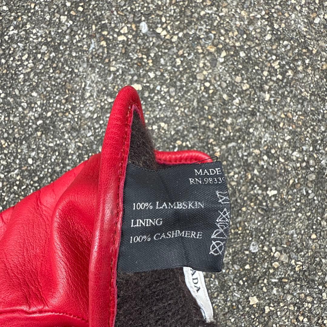 PRADA レザー手袋 バックル付き　プラダ