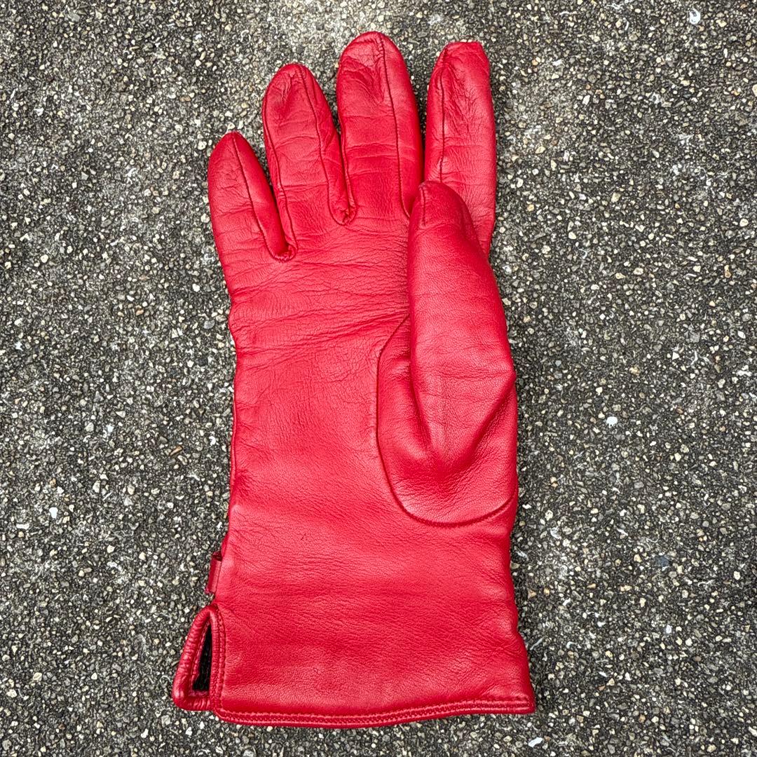 PRADA レザー手袋 バックル付き　プラダ