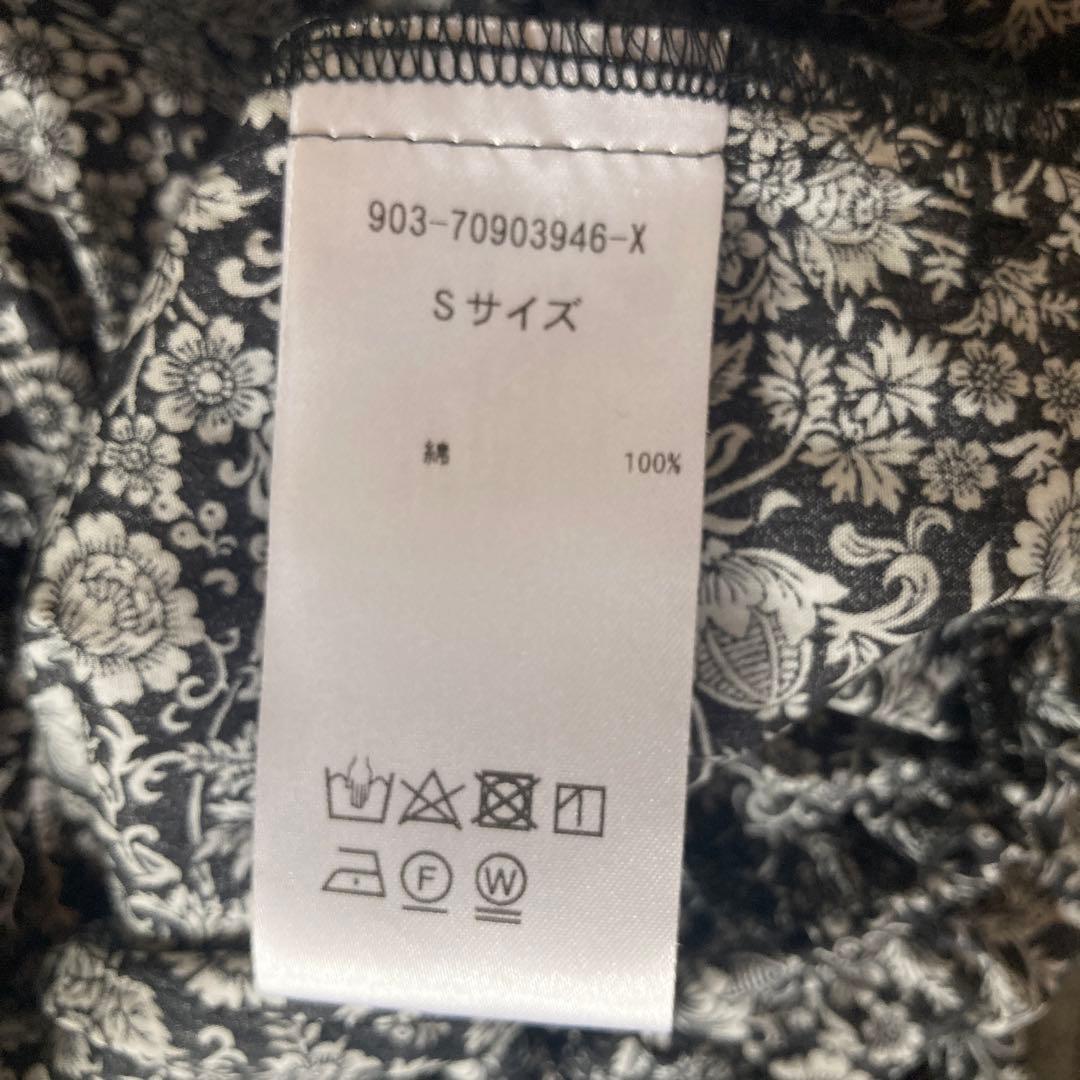 リバティプリントのオールインワン（Mサイズ）ブラック×ホワイト