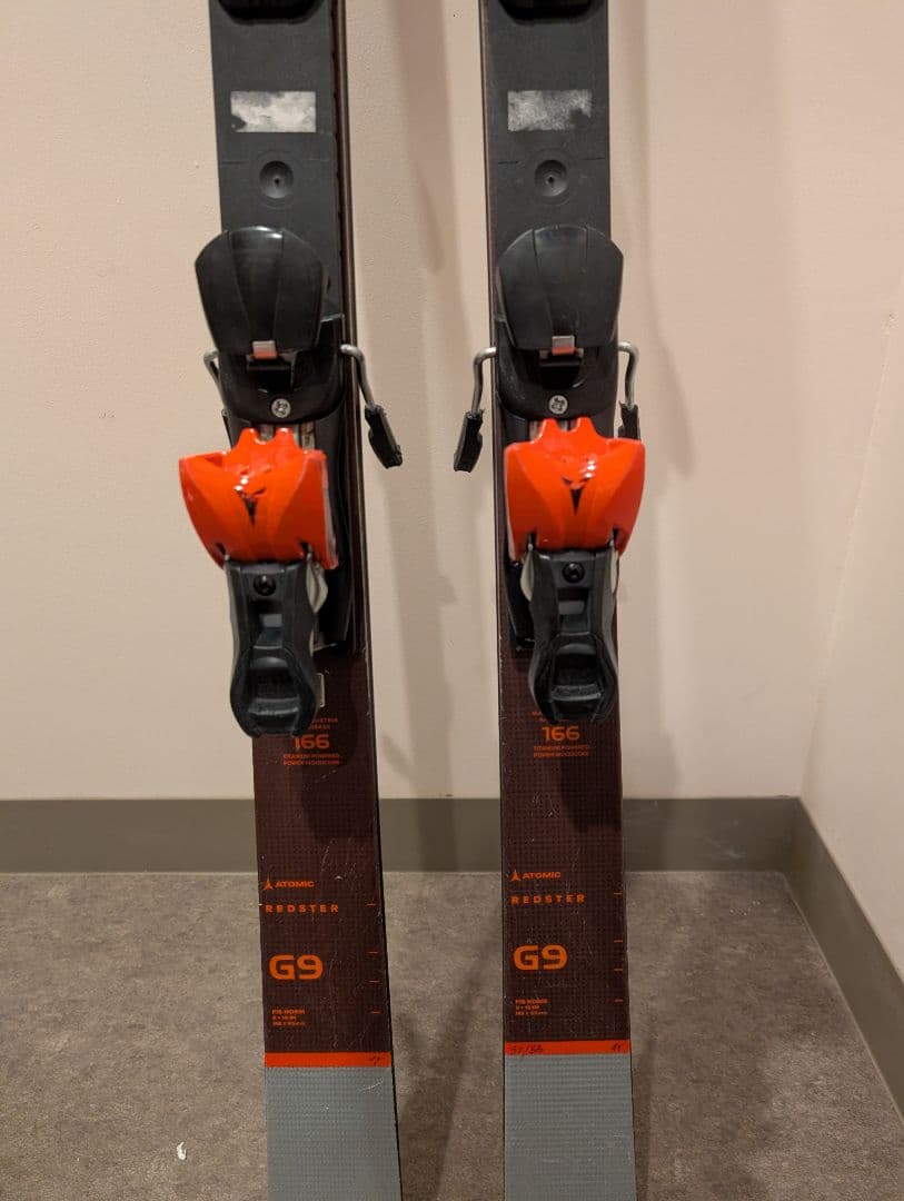 ATOMIC REDSTER スキー 板 オレンジ/グレー