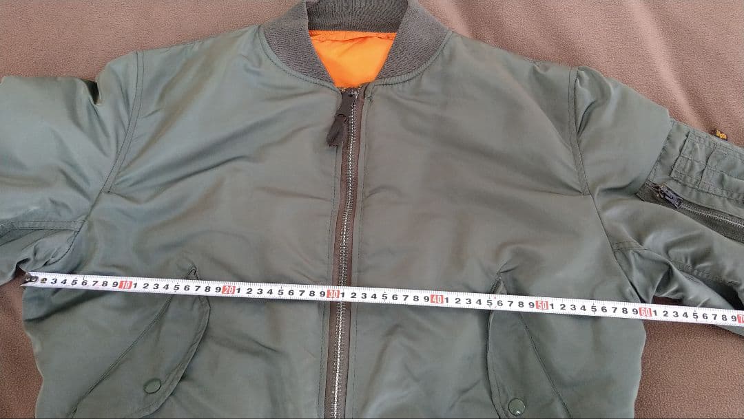 アルファインダストリーズ　MA-1 フライトジャケット　バックロゴ