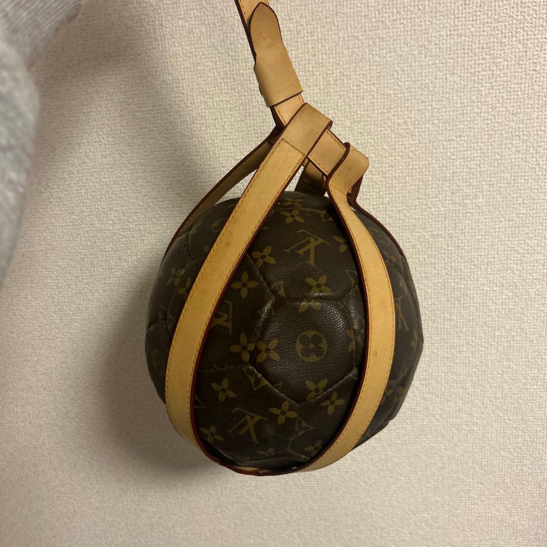 ルイ・ヴィトン　ロゴ　サッカーボール　2002年日韓ワールドカップ