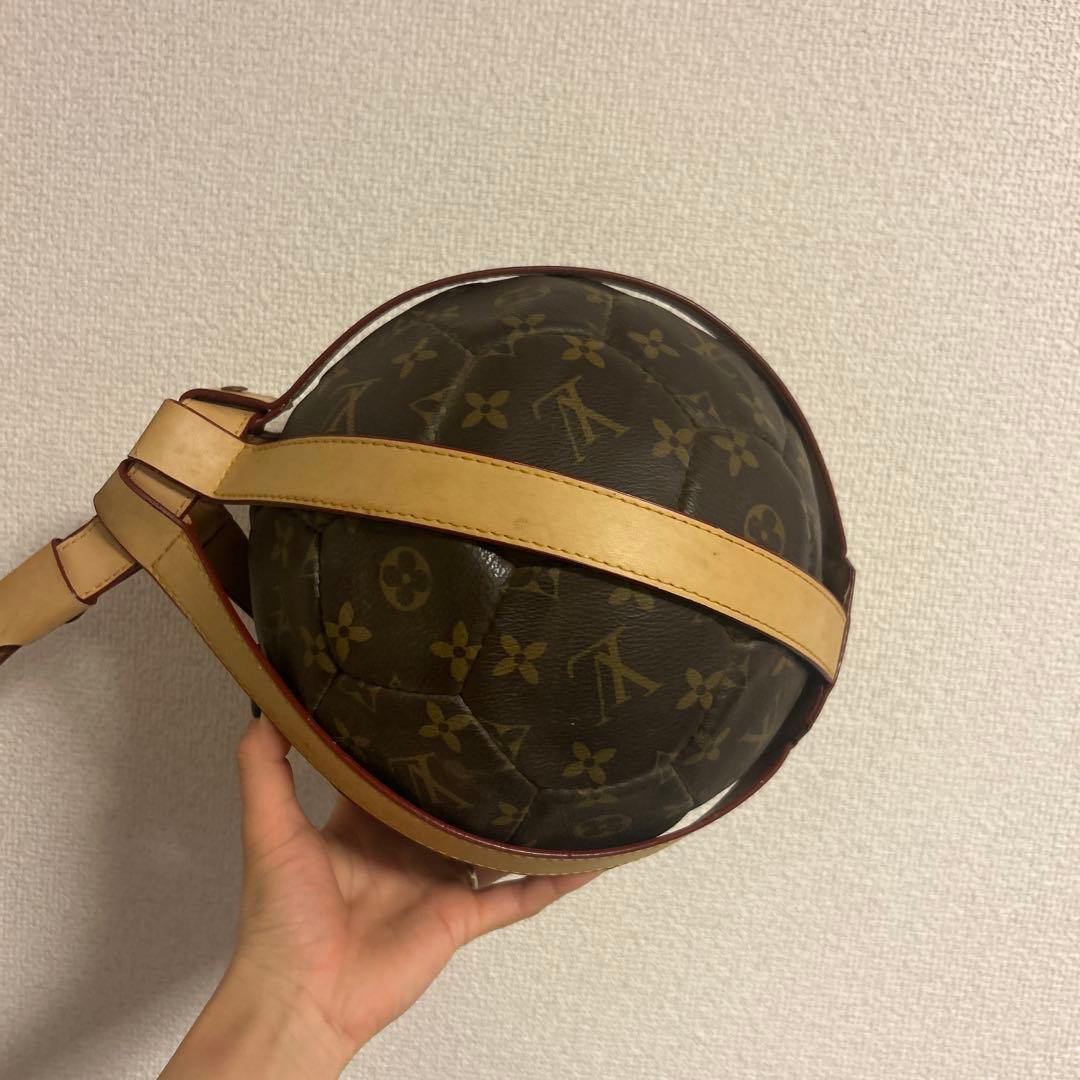 ルイ・ヴィトン　ロゴ　サッカーボール　2002年日韓ワールドカップ