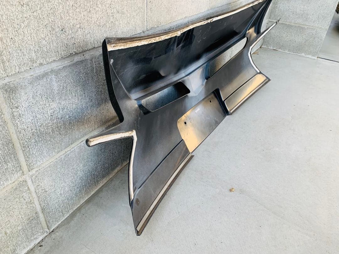 プリウス30 後期NOBLESSE マークレスグリルガーニッシュ