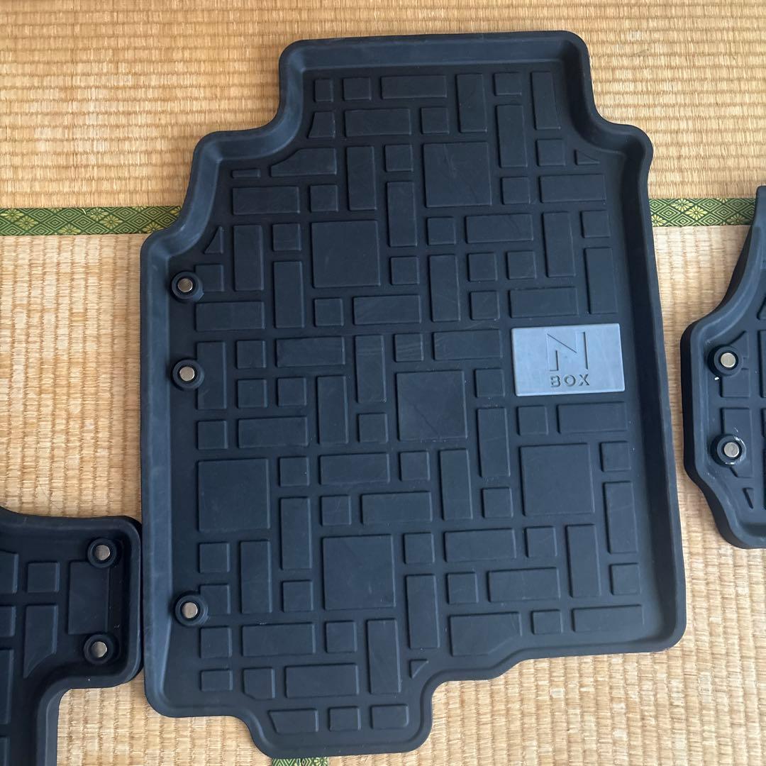 NBOX custom JF3純正ラバーマット