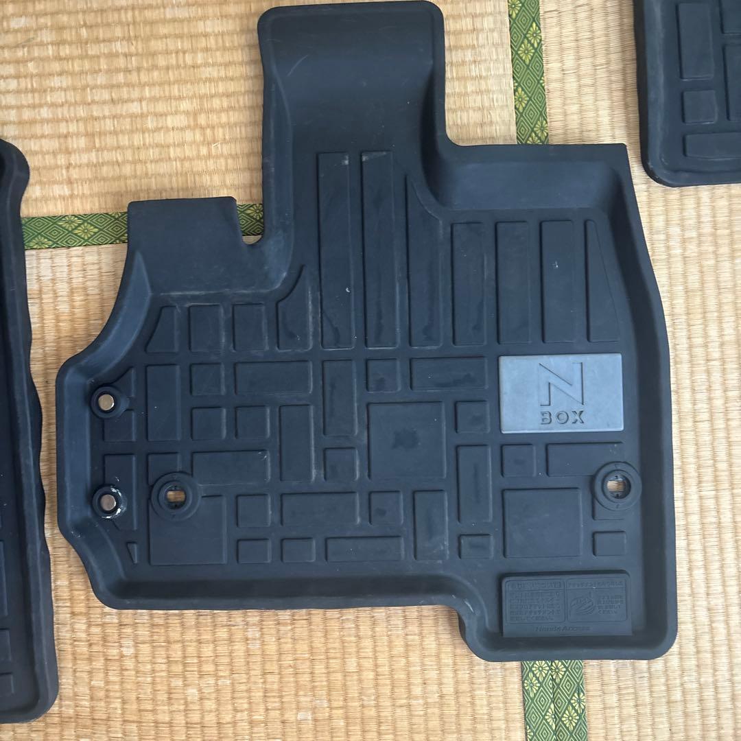 NBOX custom JF3純正ラバーマット