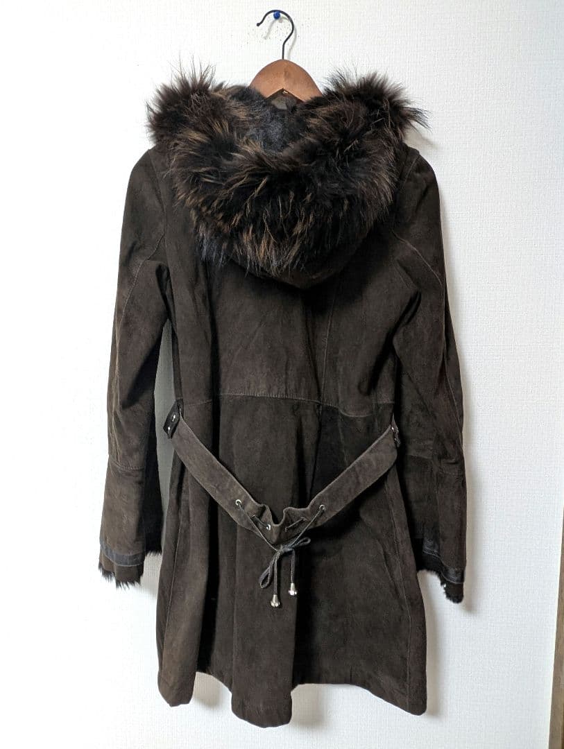 美品　CARA　伊藤忠モードパル　ラムレザーリアルラクーン　コート 　M